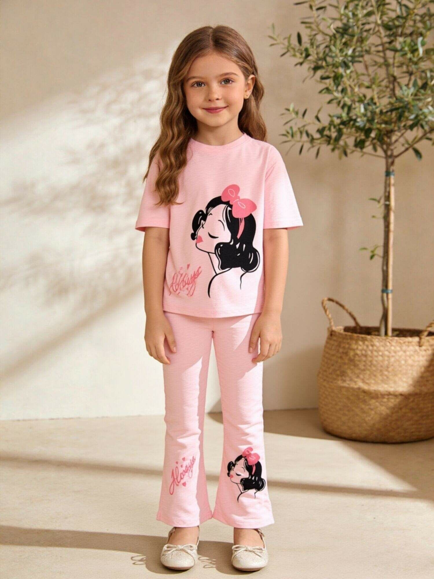 Conjunto Casual de Niña con Estampado de Princesa